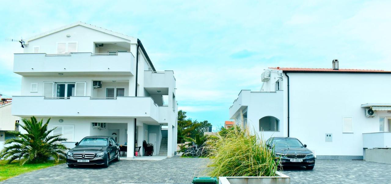 Apartmani Lovrencic Vrsi Ngoại thất bức ảnh