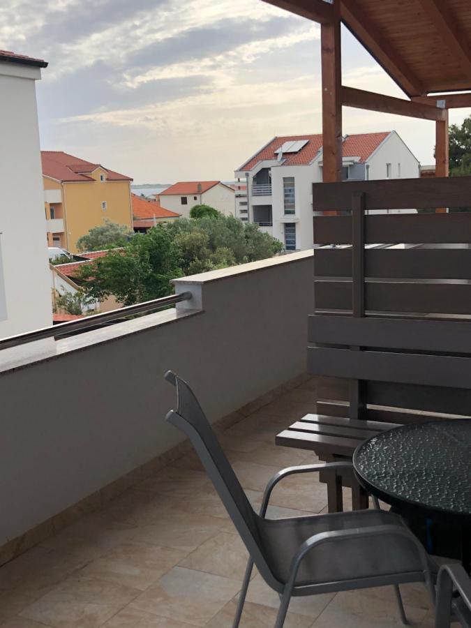 Apartmani Lovrencic Vrsi Ngoại thất bức ảnh